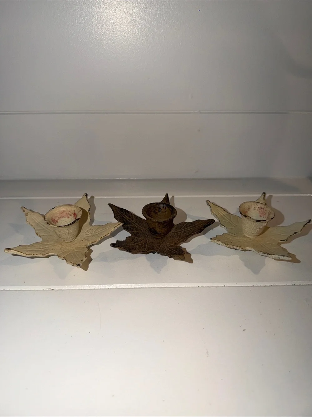 Leaf-Shaped Metal Candle Holders — Set of 3 (Cream & Rust)
